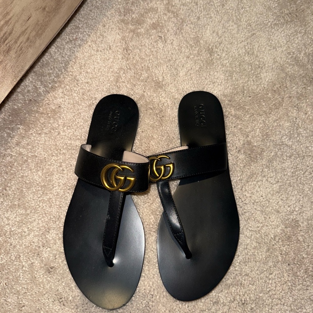 Gucci Black Sandals with Gold Logo